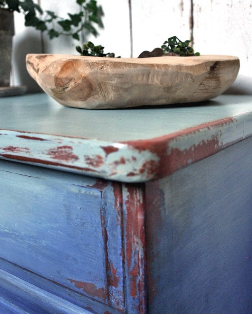 Komoda postarzana, renowacja mebli, metamorfoza starych mebli, renowacja mebli warszawa, stare meble w stylu boho, metamorfoza mebli vintage, stare meble vintage po renowacji, renowacja ram i mebli warszawa, przerabianie mebli vintage, renowacja mebli vintage, meble malowane farbami kredowymi Annie Sloan,