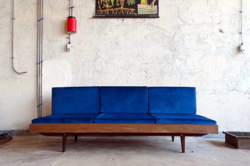 Meble PRL- łączenie starego z nowym czyli autentyczność we wnętrzach 11 Image