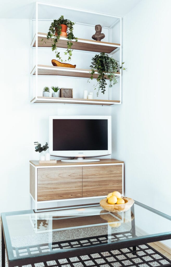 Mieszkanie w stylu loftowym i czerwona cegła na ścianę- Warszawa Żoliborz 16 Meble w stylu loft- Warszawa Żoliborz