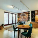 Featured image for “Jak urządzić przytulny salon z jadalnią w małym mieszkaniu?”