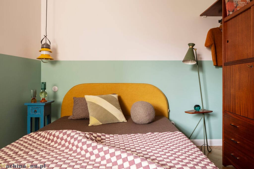 Łóżko w sypialni Łóżko w sypialni