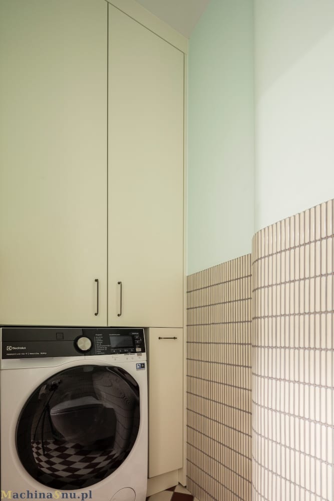 Pralka w zabudowie łazienkowej Pralka w zabudowie łazienkowej